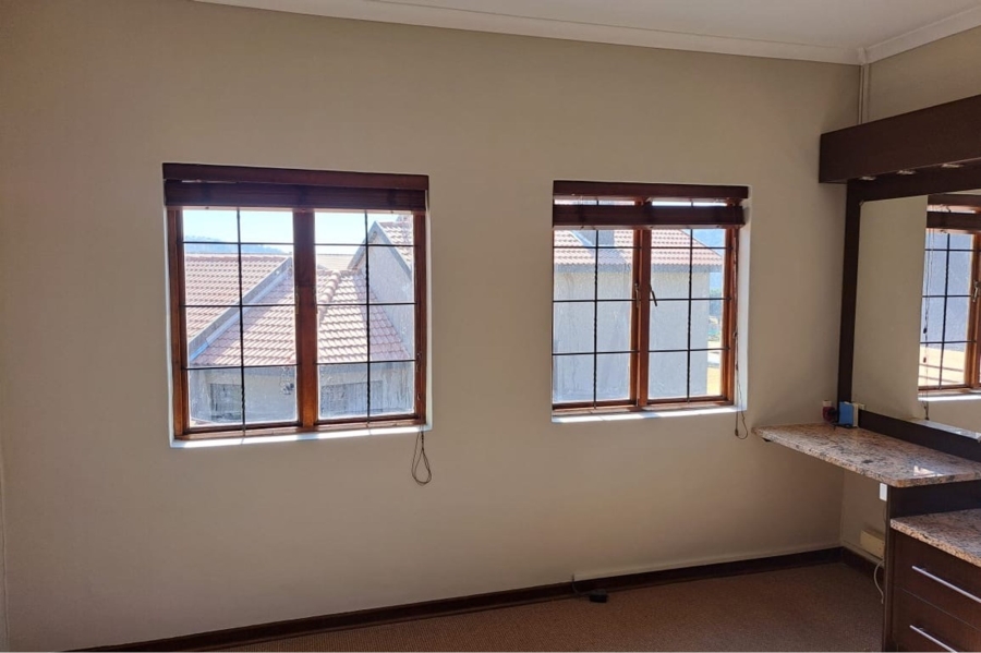 4 Bedroom Property for Sale in Buffelspoort Eco Estate North West